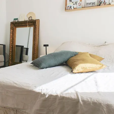 Duplex With Balcony In Saint-ouen *