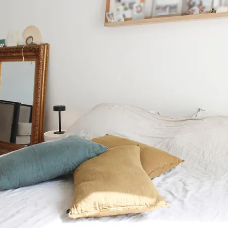 Duplex With Balcony In Saint-ouen *