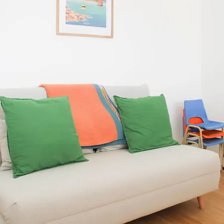 Duplex With Balcony In Saint-ouen סן-קואן