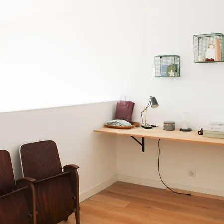 Duplex With Balcony In Saint-ouen דירה *