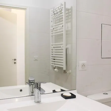 Duplex With Balcony In Saint-ouen *