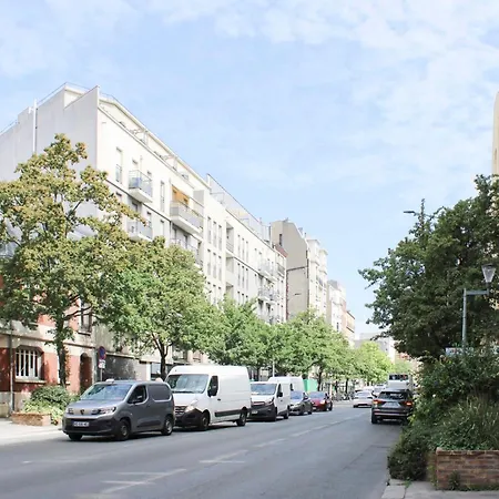 Duplex With Balcony In Saint-ouen סן-קואן